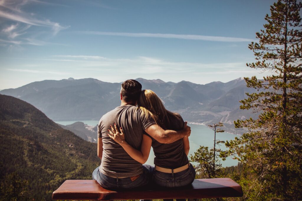 Dating.com Finds Nearly Half of Couples Break Up After A Trip 