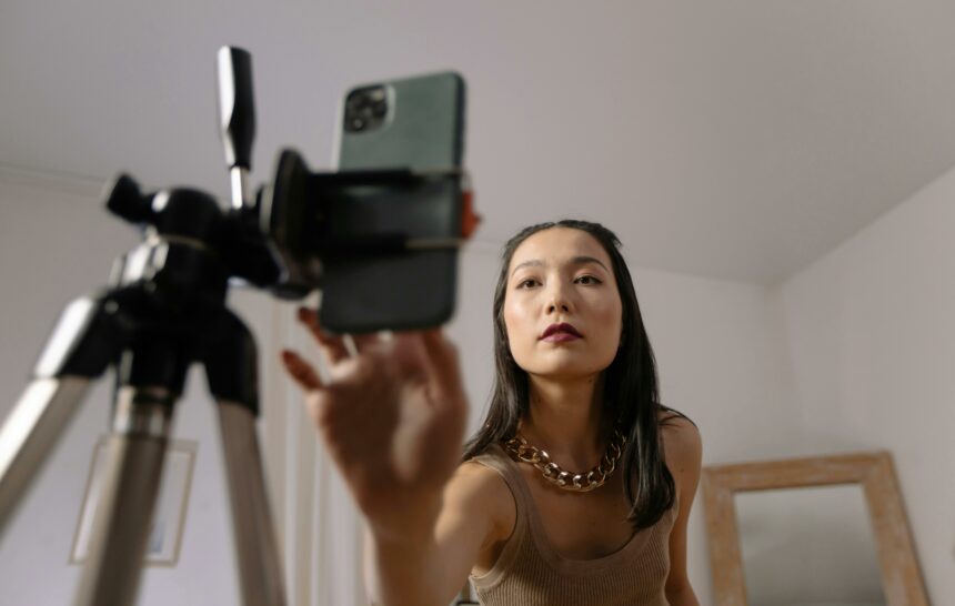 Unveiling the Top 10 Trending SEO Keywords for Vloggers