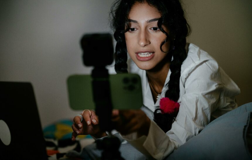 pexels-mizunokozuki-13929968 The Best SEO Keywords for Social Media Niches